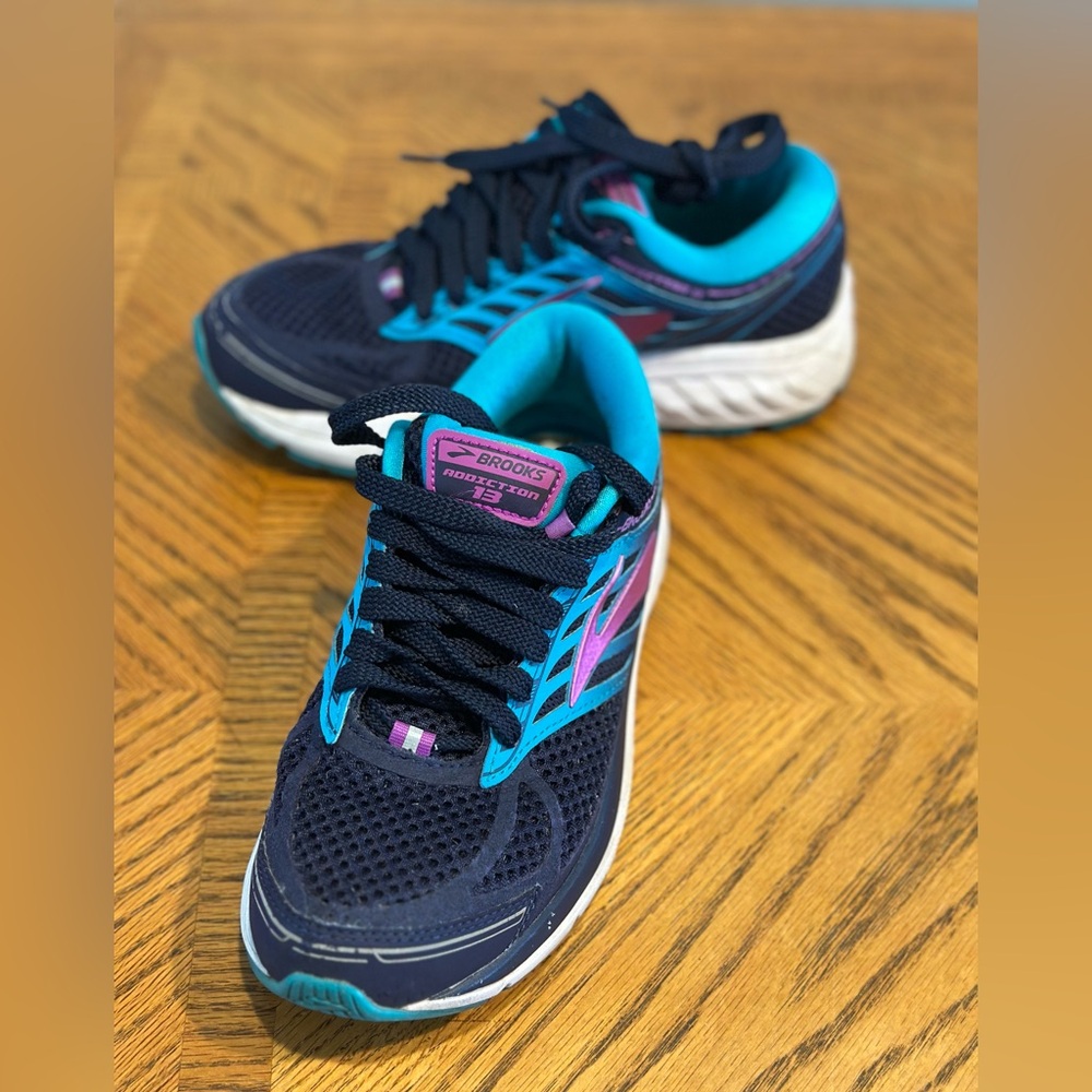 Brooks Women's Addiction 13 Sneakers - Navy, Teal, and Purple